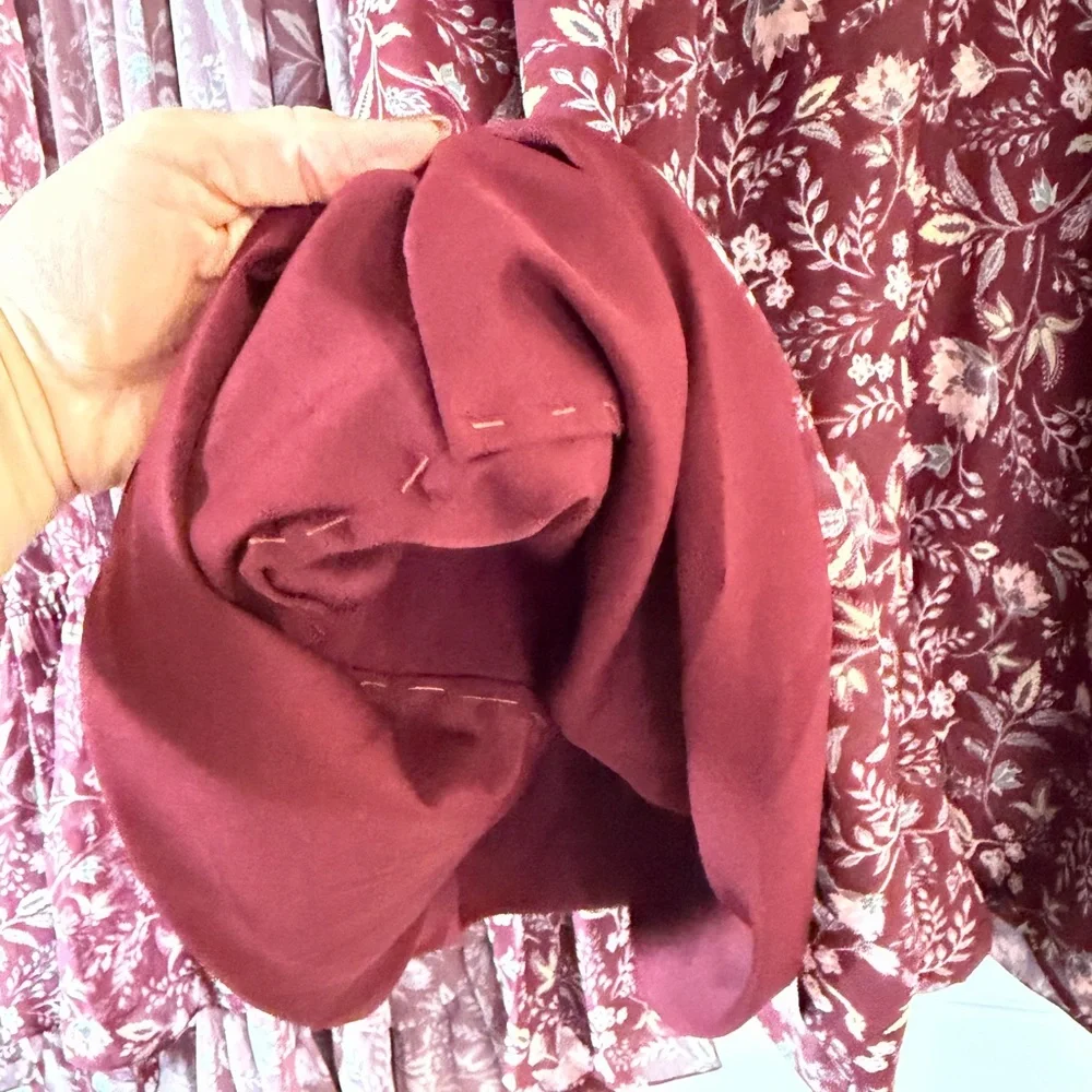 Ria Shah Label maroon floral printed cape set - Picture 7 of 9